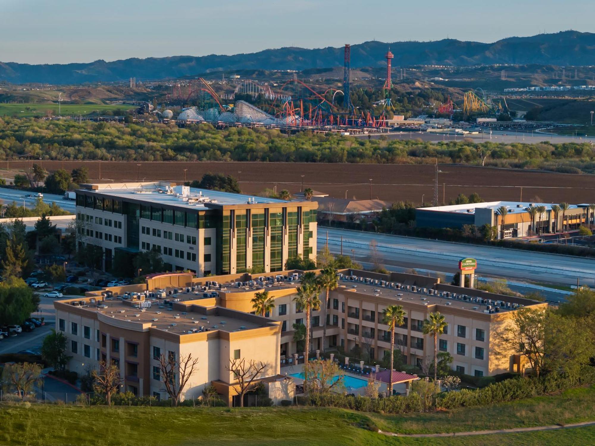 Hotel Courtyard By Marriott Santa Clarita Valencia Exterior foto
